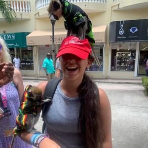 Meet your Posher, Alyssa